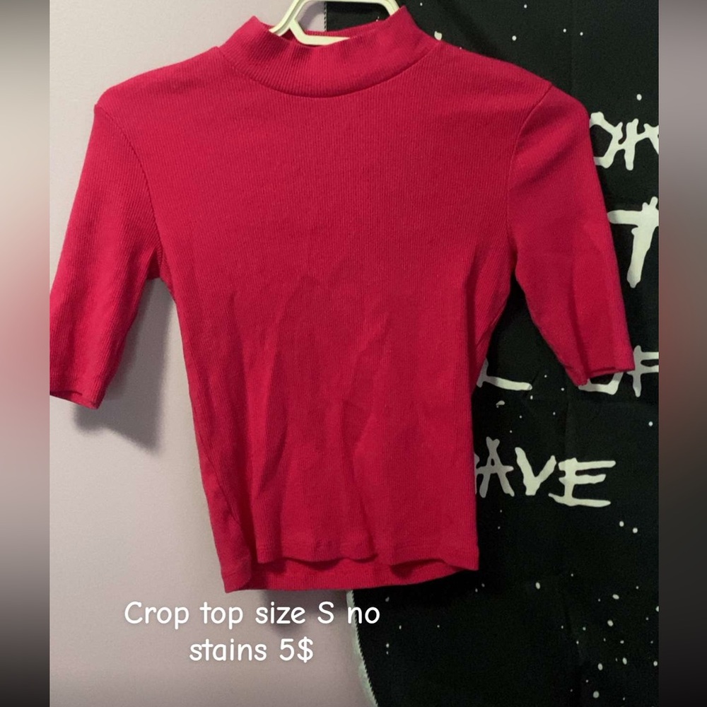 Woman’s crop top